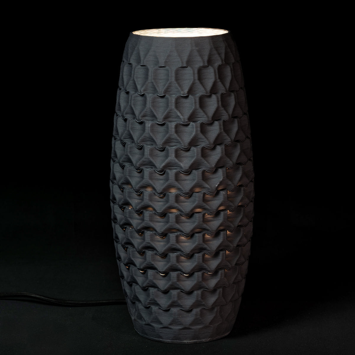 Fracta lamp in black porcelain, Large — Código Materia