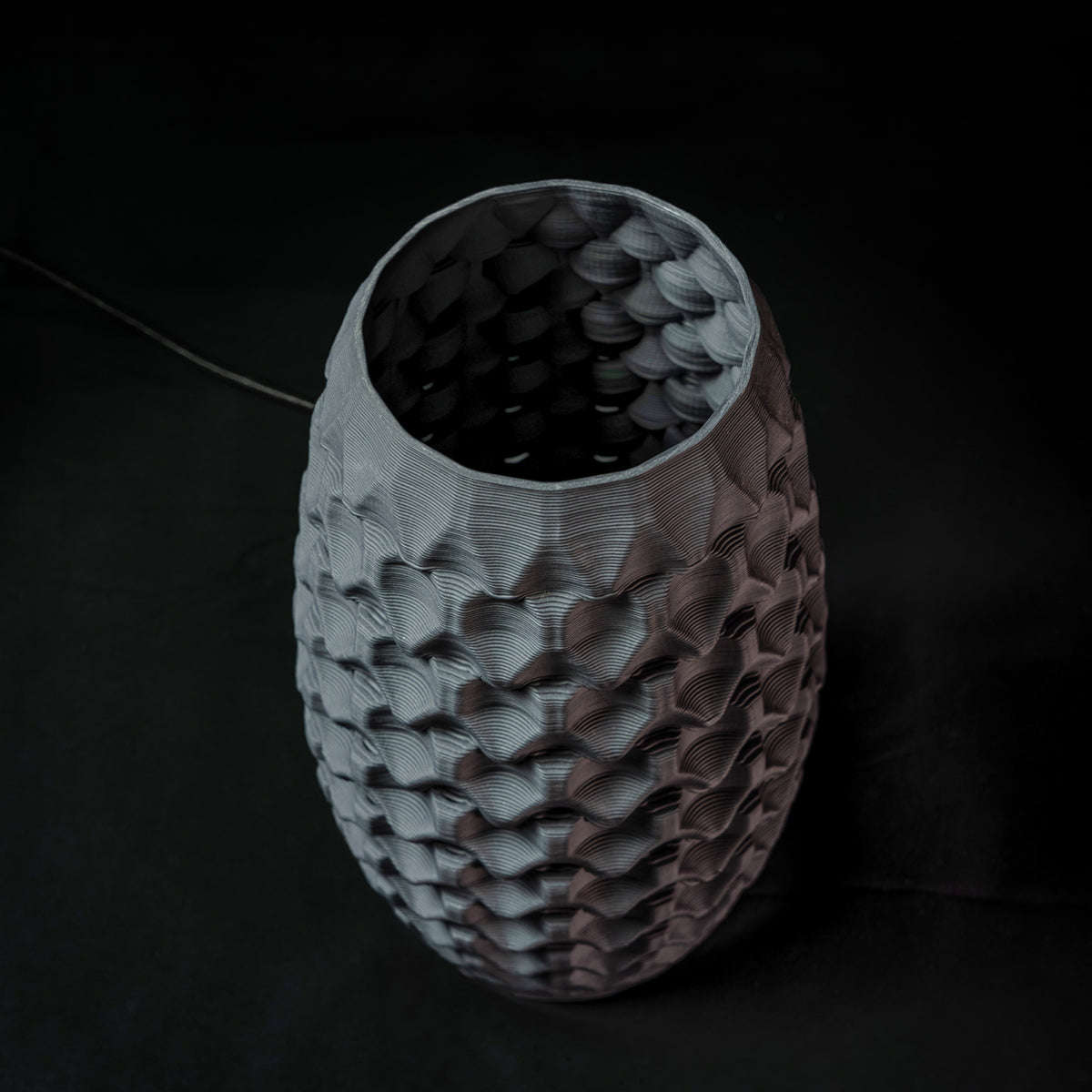 Fracta lamp in black porcelain, Medium — Código Materia
