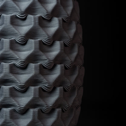 Fracta lamp in black porcelain, Medium — Código Materia