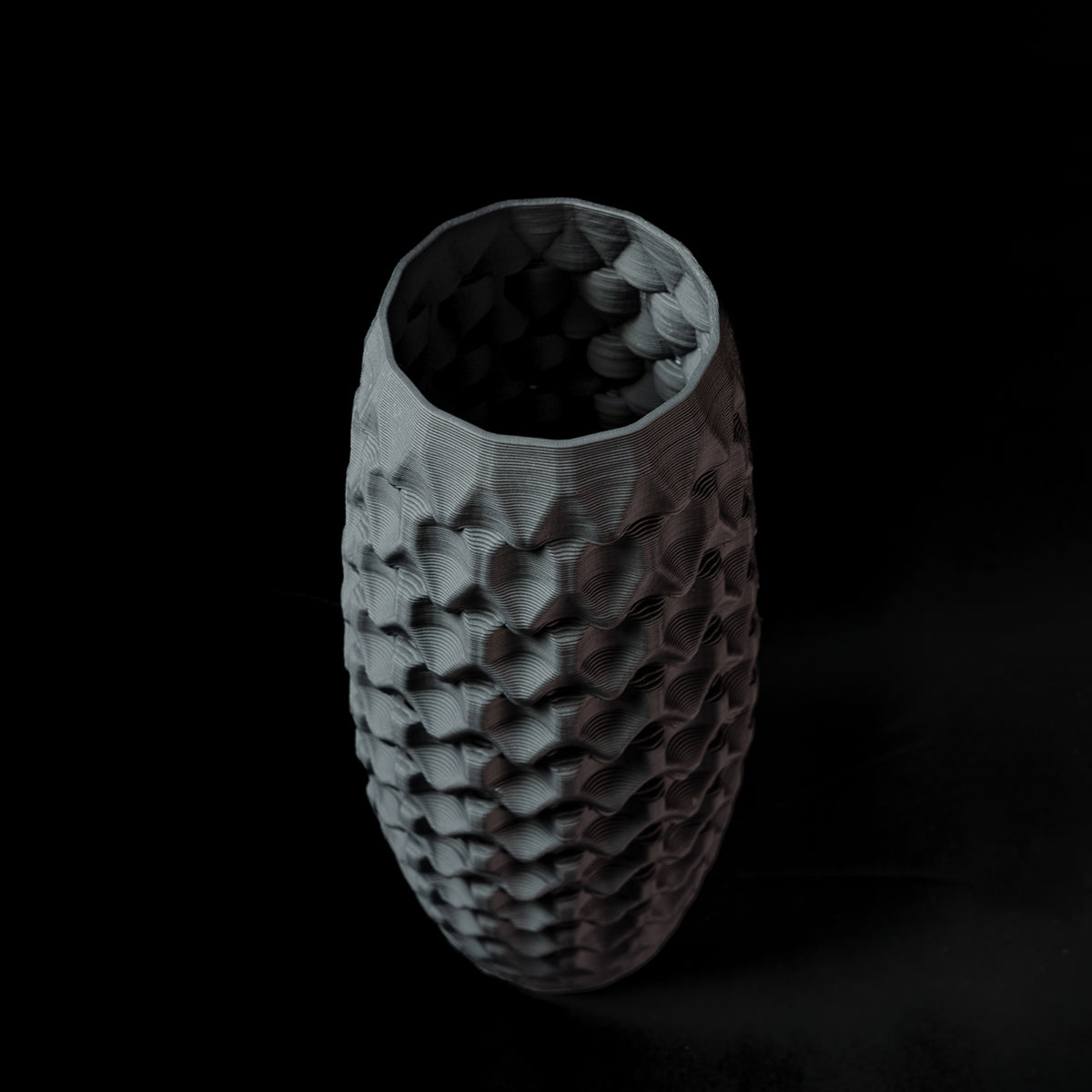 Fracta lamp in black porcelain, Small — Código Materia