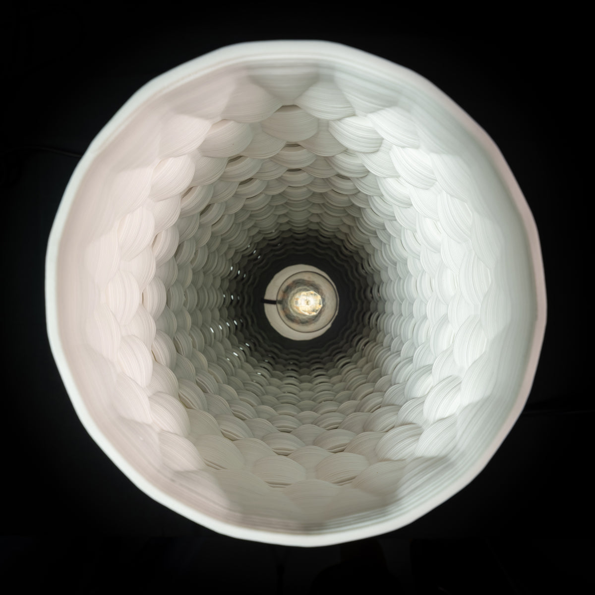 Fracta lamp in gradient porcelain, Large — Código Materia