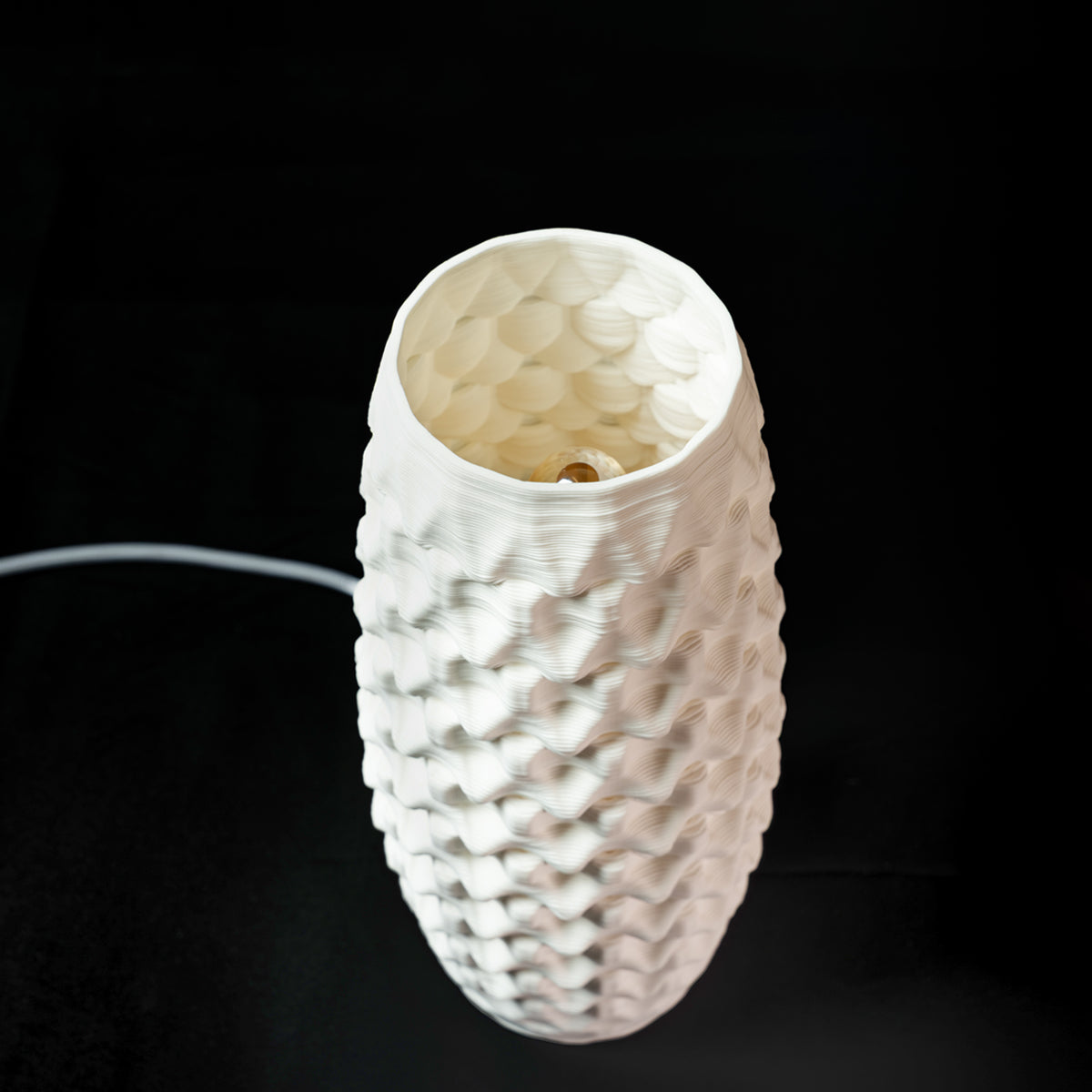 Fracta lamp in white porcelain, Small — Código Materia