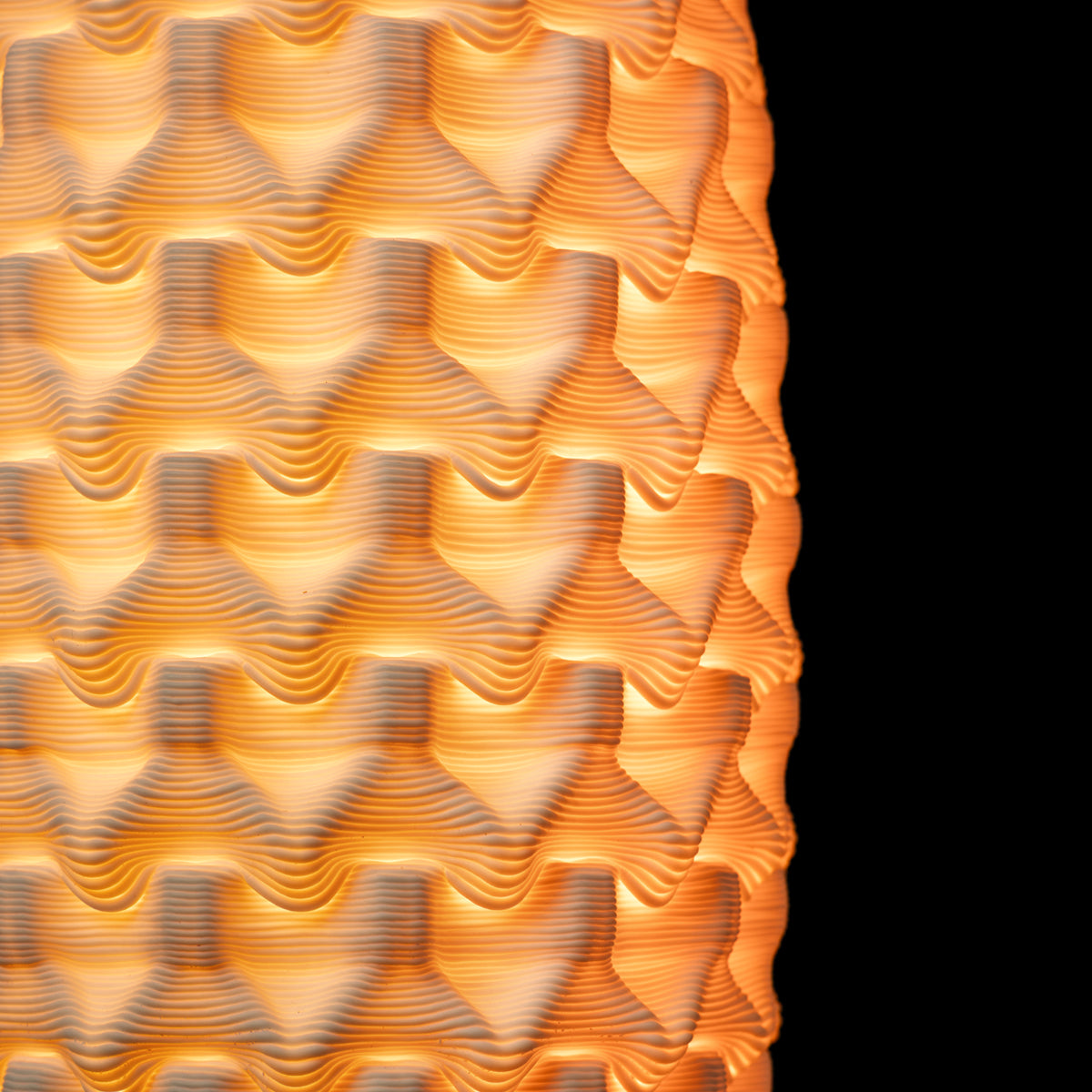 Fracta lamp in white porcelain, Small — Código Materia